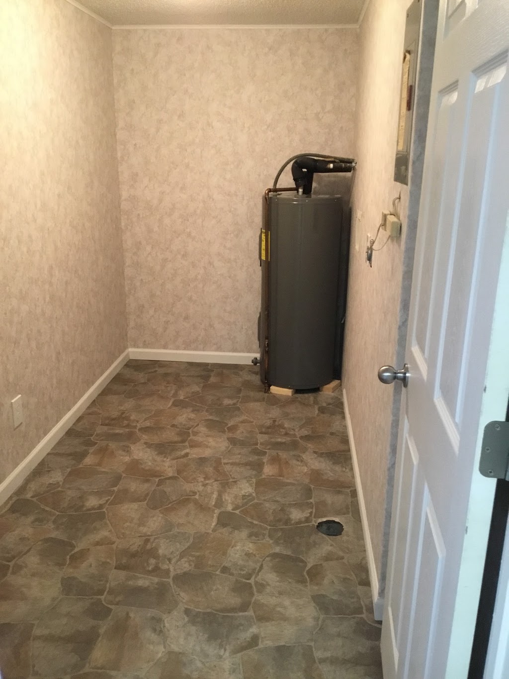 Aspen Grove Apartments | 1210 Aspen Dr #3, Marysville, MI 48040, USA | Phone: (810) 364-7285