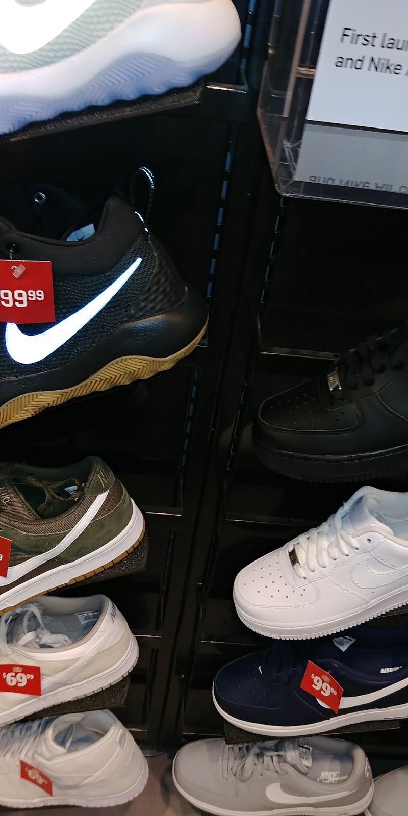 Foot Locker | 2960 Kingsway Drive Space E6a, Kitchener, ON N2C 1X1, Canada | Phone: (519) 893-9609