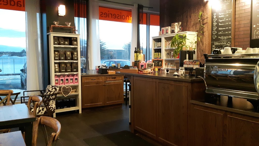 Le Saint-Nic Café | 989 Route des Rivières, Saint-Nicolas, QC G7A 0P6, Canada | Phone: (418) 496-1966
