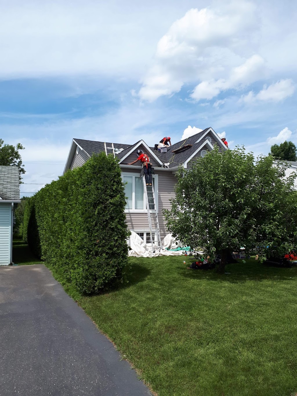 Toitures Prolux | 80 Chemin Courtemanche, Orford, QC J1X 6X6, Canada | Phone: (819) 993-4892