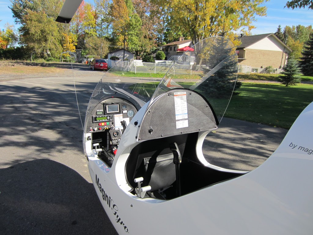 À Vol Doiseau École De Pilotage Et Tour Davion Autogire Et Ult | 200 Rue Georges, Terrebonne, QC J6V 1B8, Canada | Phone: (438) 829-3003
