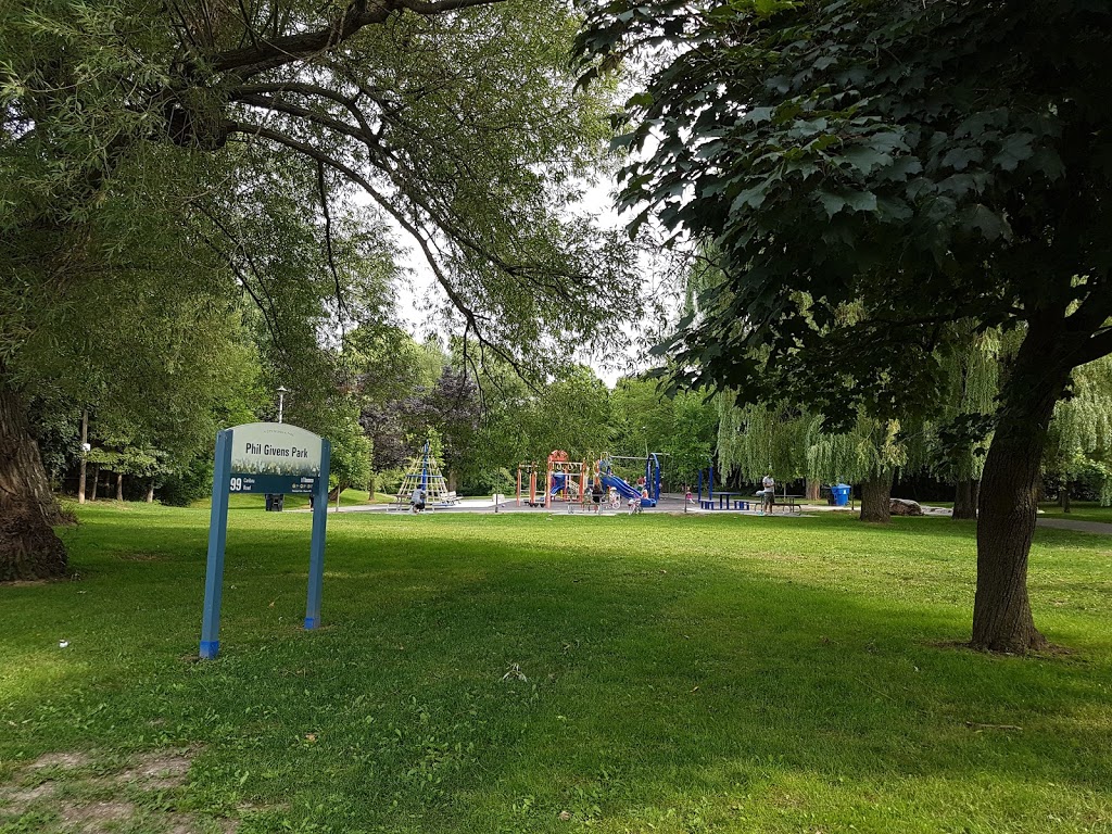 Brookdale Park | 410 Fairlawn Ave, North York, ON M5M 1T8, Canada | Phone: (416) 338-4386