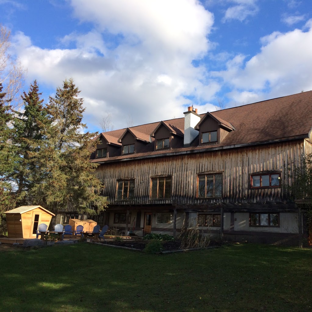La Grange Country Inn | 37 Chemin Rockhurst, Wakefield, QC J0X 3G0, Canada | Phone: (819) 459-3939