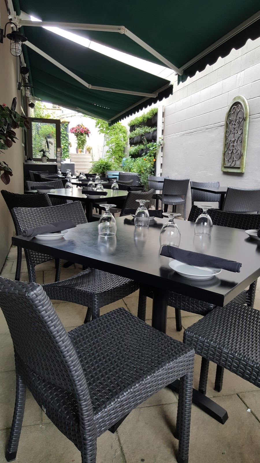 Keystone Alley Restaurant | 34 Brunswick St, Stratford, ON N5A 3L8, Canada | Phone: (519) 271-5645