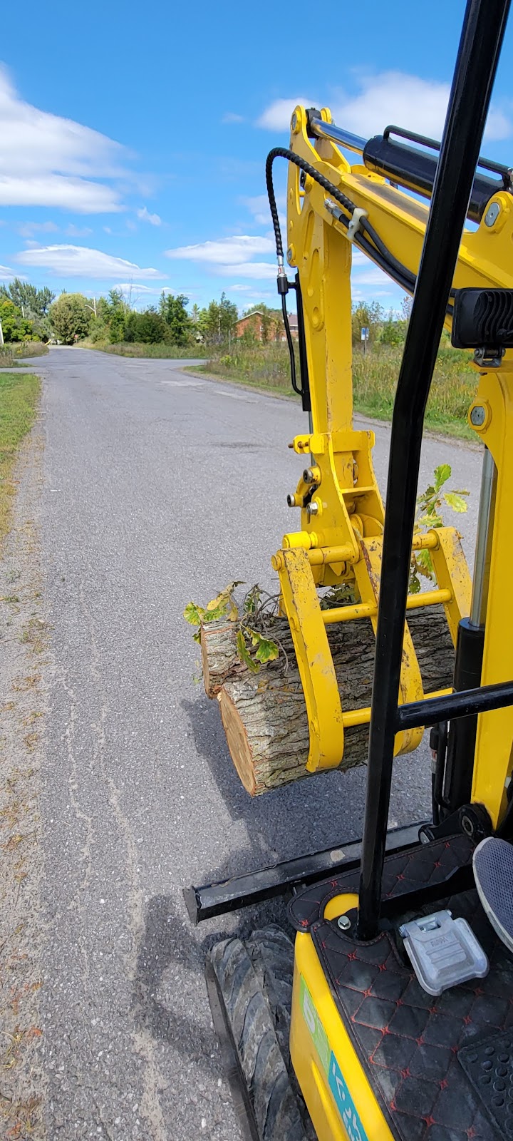 T and W Mini Excavation/landscaping | 100 chats road, Fitzroy Harbour, ON K0A 1X0, Canada | Phone: (613) 281-2561