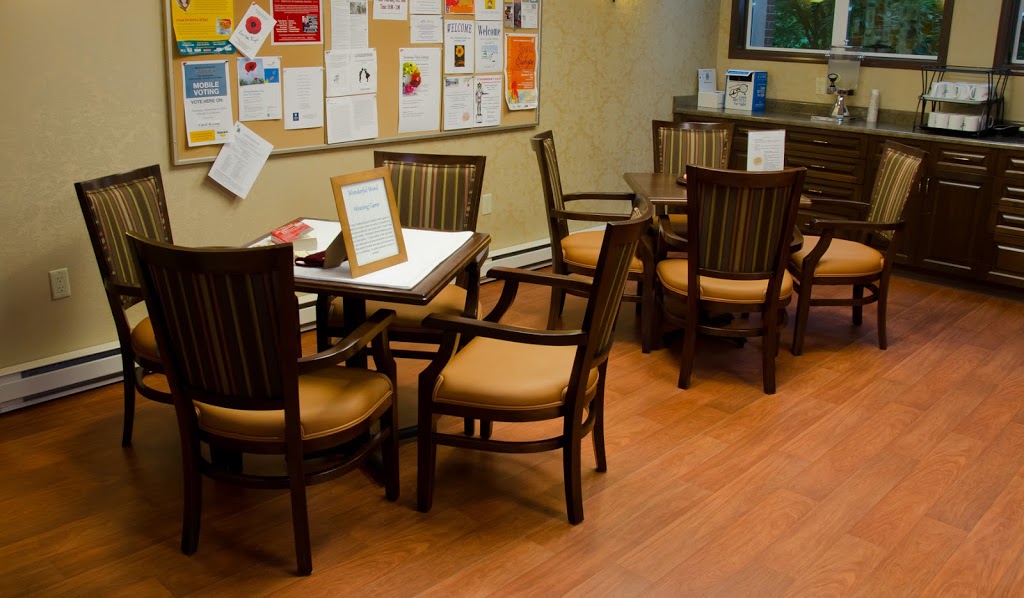 Revera The Kensington Victoria | 3965 Shelbourne St, Victoria, BC V8N 6J4, Canada | Phone: (250) 477-1232