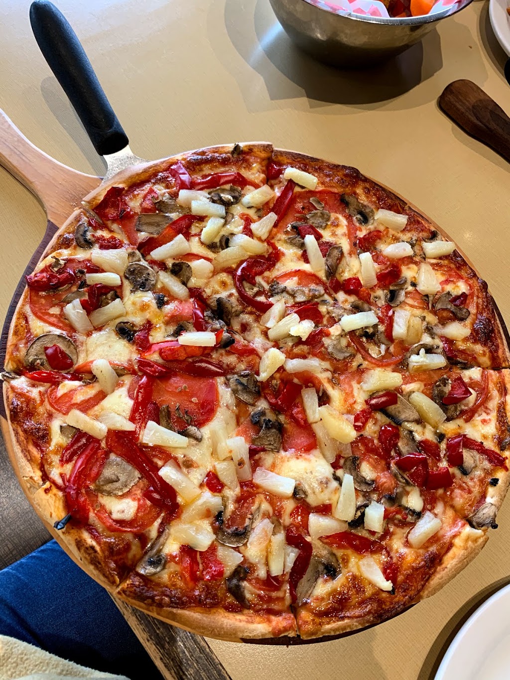 Mossimos Pizza & Subs | 164 RR 20, Fonthill, ON L0S 1E0, Canada | Phone: (905) 892-7777