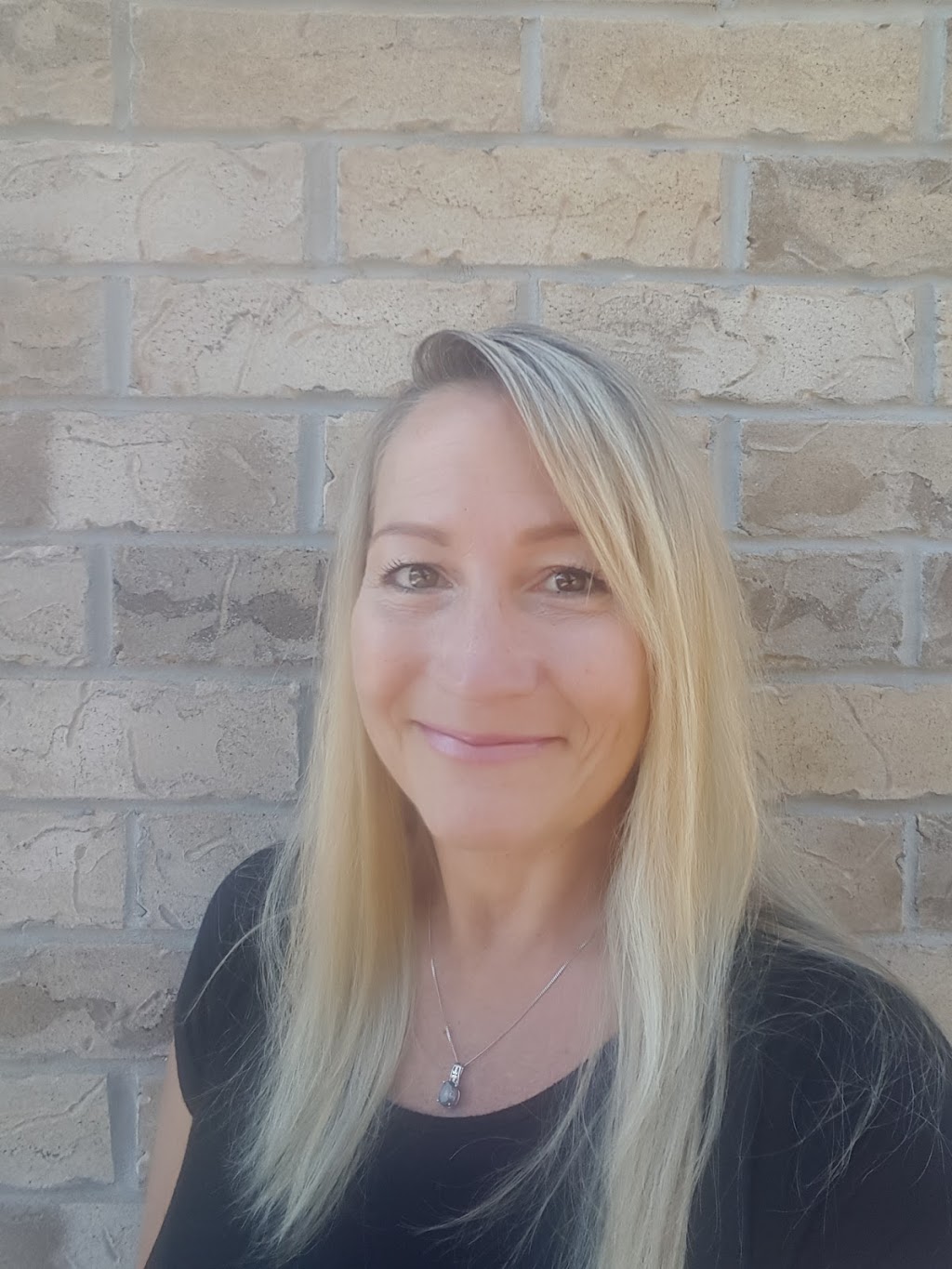 Lisa DeRoy, RMT | 24 Pearcey Cr, Barrie, ON L4N 6R8, Canada | Phone: (705) 790-0713