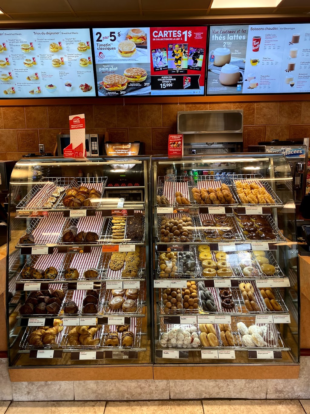 Tim Hortons | 61 Mnt Ryan, Mont-Tremblant, QC J8E 1S3, Canada | Phone: (819) 681-0044