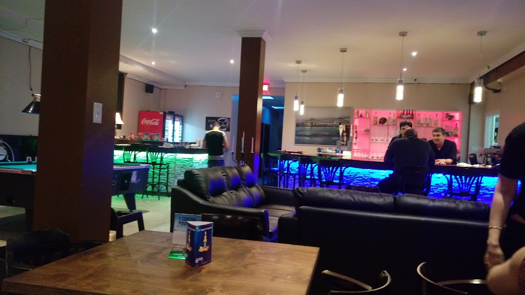Double Pizza | 2550 Chemin de Chambly, Longueuil, QC J4L 1M4, Canada | Phone: (514) 343-0343