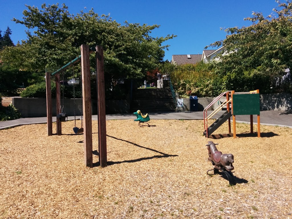 Cape Horn Tot Lot | 186 San Juan Pl, Coquitlam, BC V3K 6Y8, Canada | Phone: (604) 927-4386