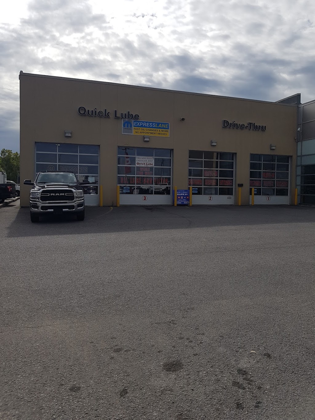 Orleans Dodge Chrysler Jeep Ram Service | 1465 Youville Dr, Orléans, ON K1C 4R1, Canada | Phone: (613) 830-1777