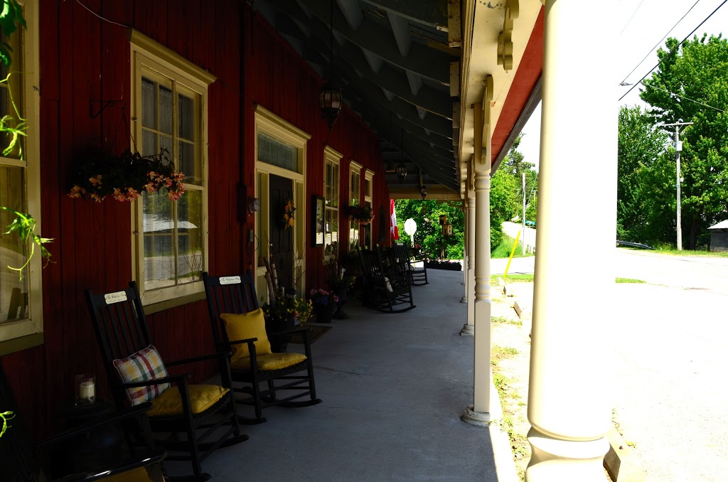 The Chepstow Inn | 2 Concession Road 6, Chepstow, ON N0G 1K0, Canada, Chepstow, ON N0G 1K0, Canada | Phone: (519) 366-2626