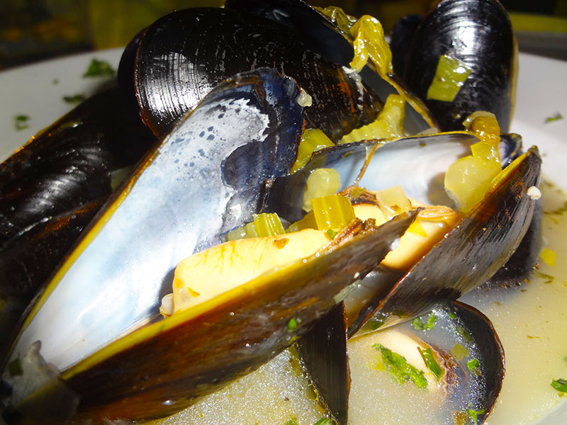 Kisamos Taverna | 3420 Moncton St, Richmond, BC V7E 3A2, Canada | Phone: (604) 277-5626