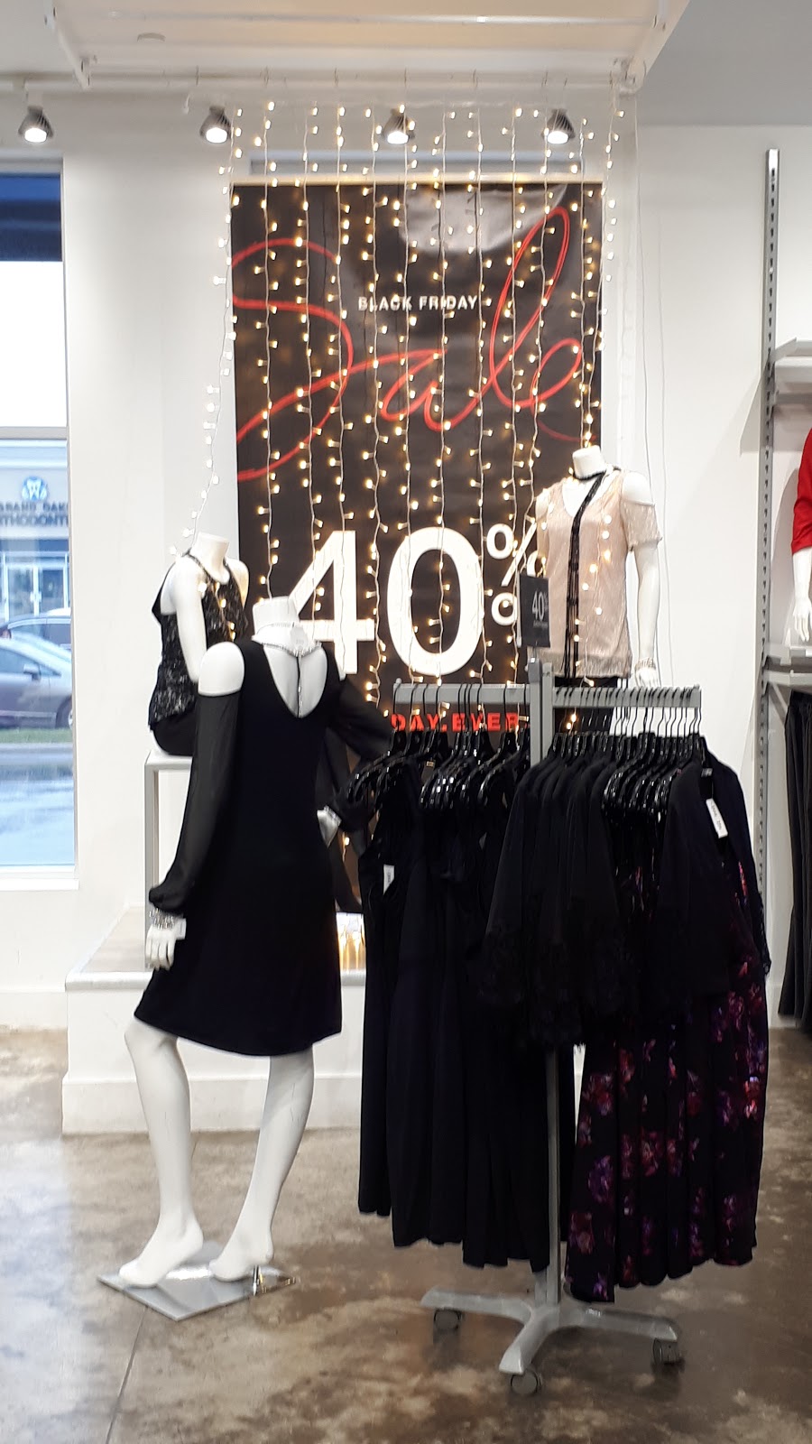 Rickis | Smart Ctr, 202 Oak Walk Dr K3, Oakville, ON L6H 6M3, Canada | Phone: (905) 257-1127