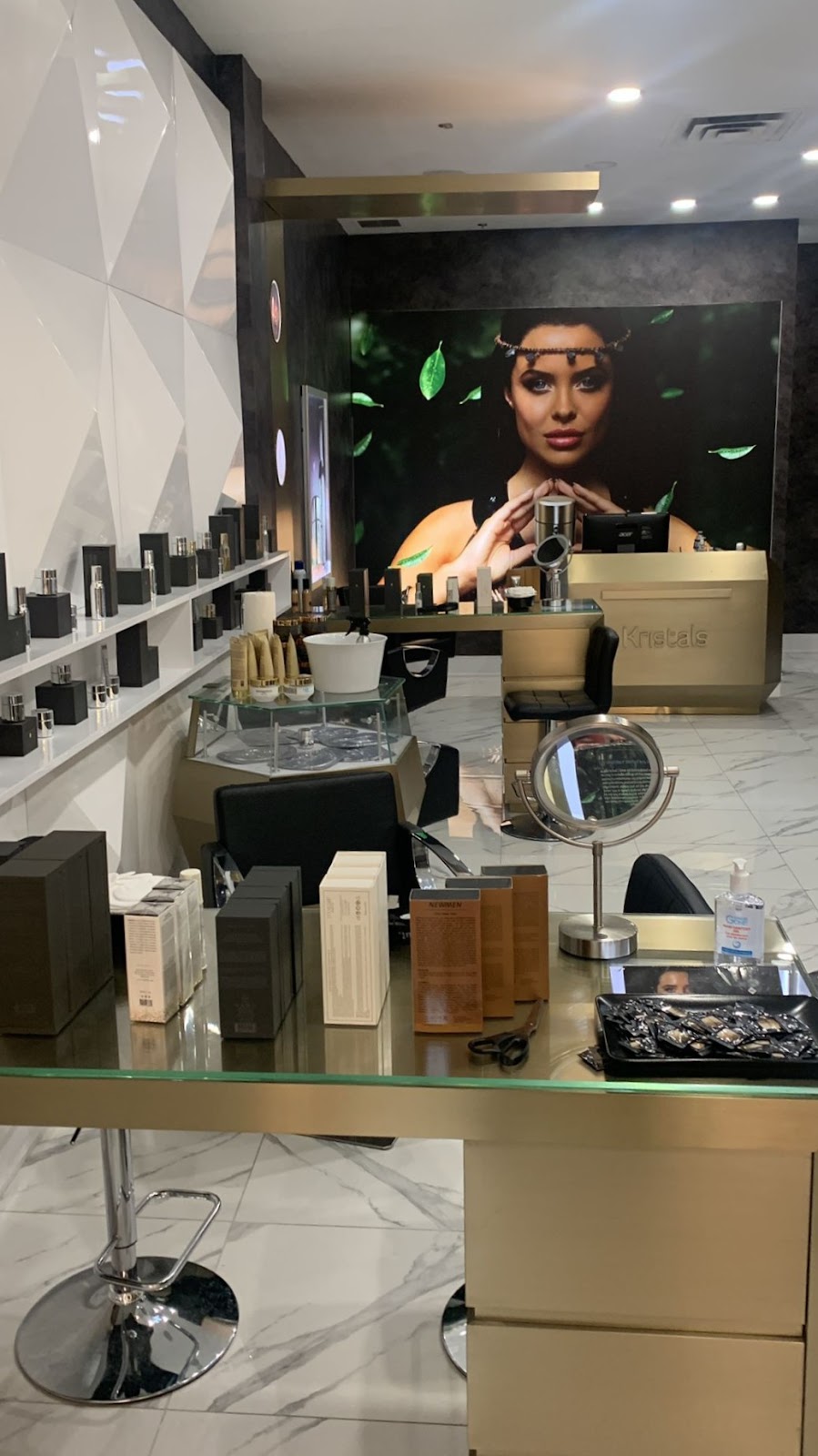 Kristals | Georgian Mall, 500 Bayfield St Unit D004, Barrie, ON L4M 4Z8, Canada | Phone: (647) 787-7105