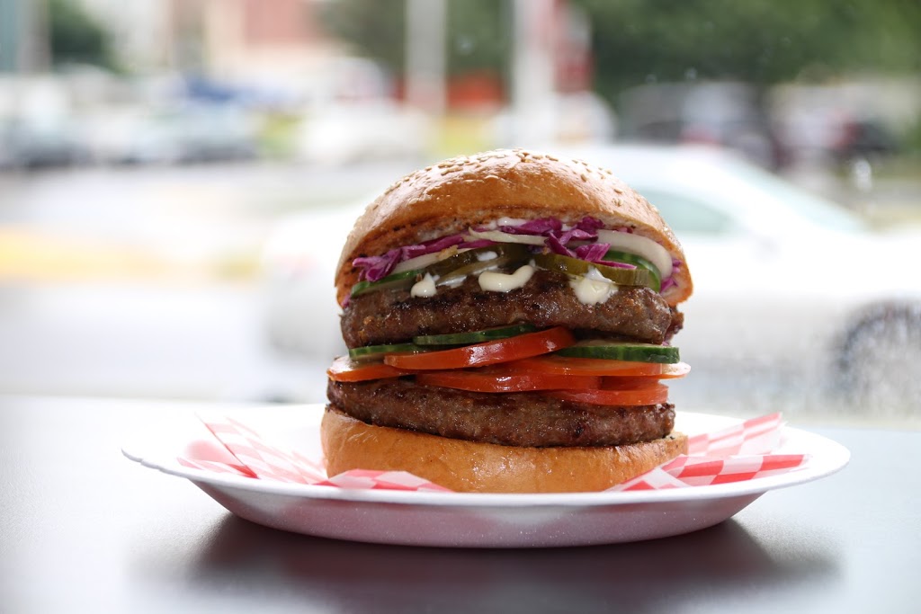 Deli 770 | 265 Boulevard Alexis-Nihon, Saint-Laurent, QC H4M 2A4, Canada | Phone: (514) 748-0770