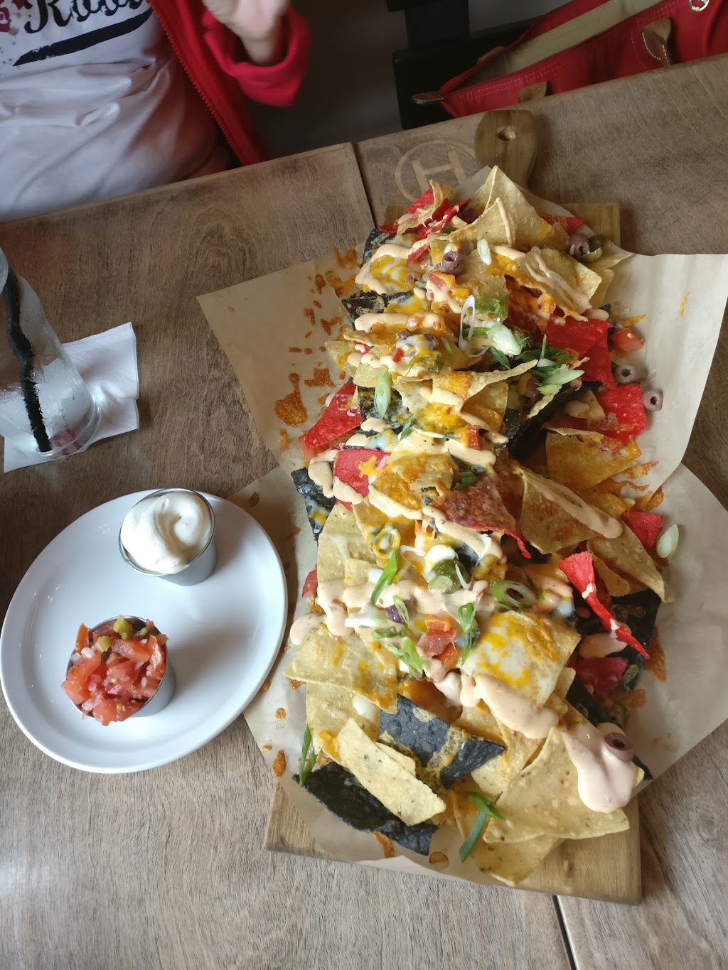 Hunters Public House | 4750 Bank St, Gloucester, ON K1T 0K8, Canada | Phone: (613) 822-7171
