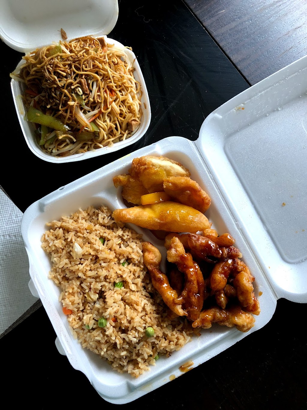 Lemon Garden | 2913 Richmond Rd SW, Calgary, AB T3E 2J5, Canada | Phone: (403) 249-3111