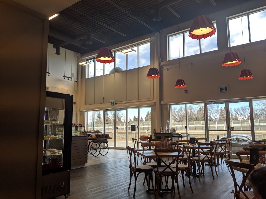 Les Moulins La Fayette | 8400 Blackfoot Trail SE, Calgary, AB T2J 0T2, Canada | Phone: (403) 829-1333