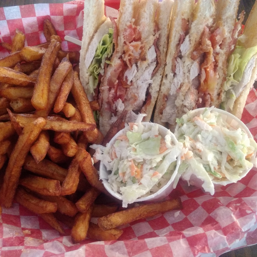 Flings | 217 Ahsennénhson, Oka, QC J0N 1E0, Canada | Phone: (450) 479-6133