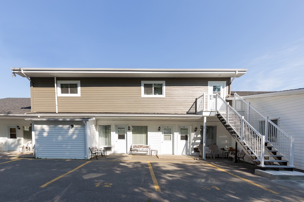 Motel Au Vieux Piloteux | 185 Rue Fraser, Rivière-du-Loup, QC G5R 1E2, Canada | Phone: (418) 867-2635