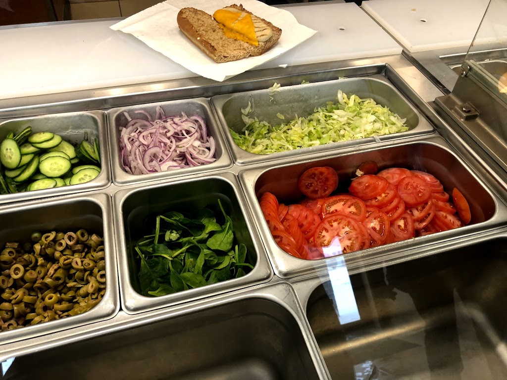 Subway | 221 Cundles Rd E Unit 13, Barrie, ON L4M 3B3, Canada | Phone: (705) 503-3001