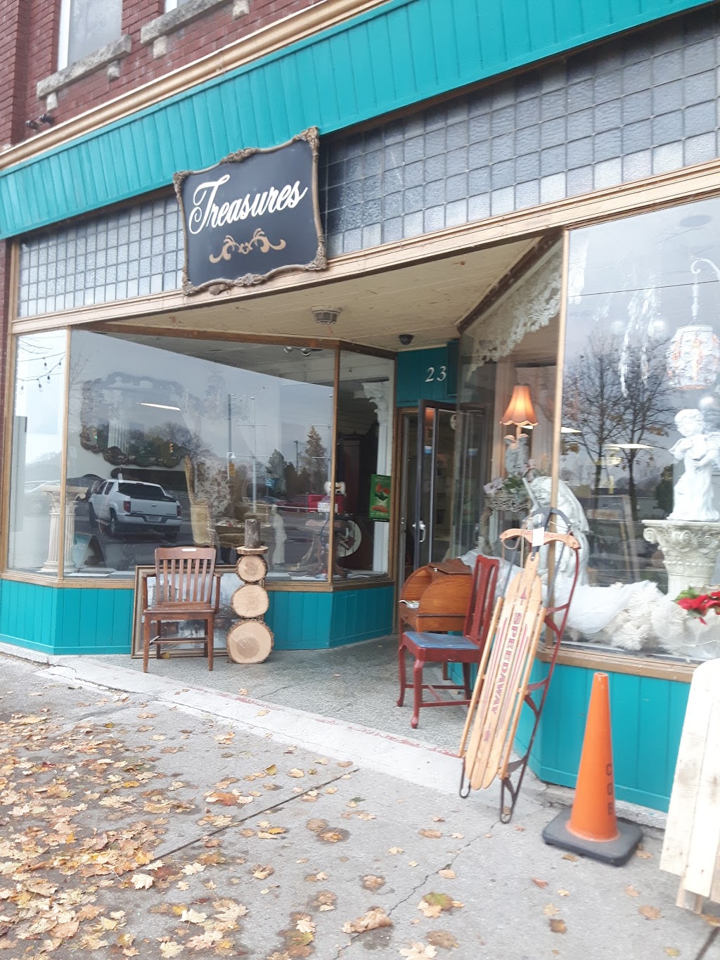 Treasures on West | 234 West St, Port Colborne, ON L3K 4E3, Canada | Phone: (905) 964-2822