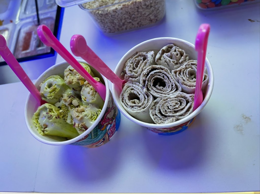 Rollz Ice Cream & Desserts | 509 Wilson Ave #15, Kitchener, ON N2C 2M4, Canada | Phone: (519) 894-6888