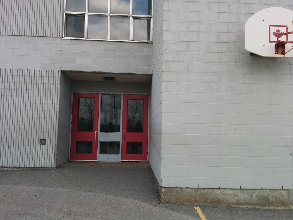 D. A. Moodie Intermediate School | 595 Moodie Dr, Nepean, ON K2H 8A8, Canada | Phone: (613) 829-4081
