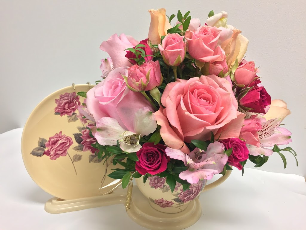 Simply Flowers Scarborough | 8 Roper Rd, Scarborough, ON M1L 0G6, Canada | Phone: (416) 979-3384