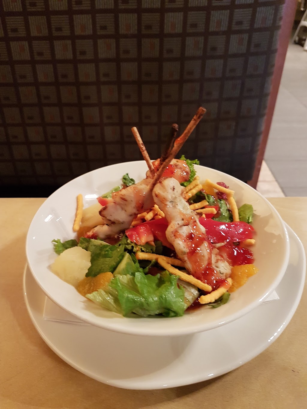Rôtisserie St-Hubert | 1091 Avenue Gilles Villeneuve, Berthierville, QC J0K 1A0, Canada | Phone: (450) 836-1777