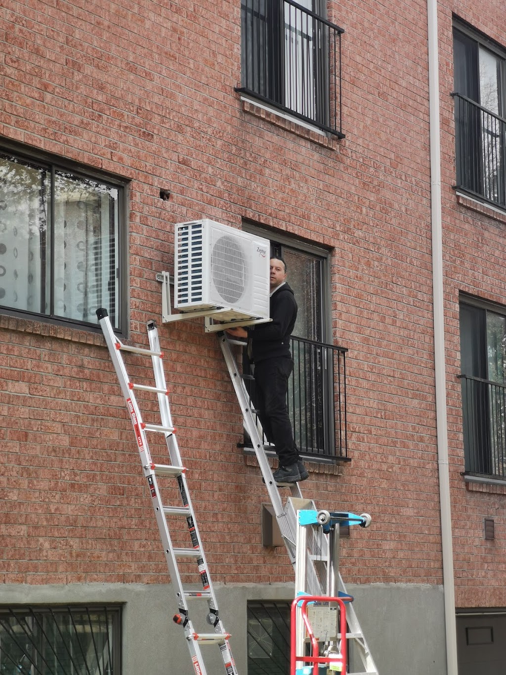Les services A-Climatise | 21 Rue des Gelinottes, LÎle-Perrot, QC J7V 9N1, Canada | Phone: (514) 425-0400