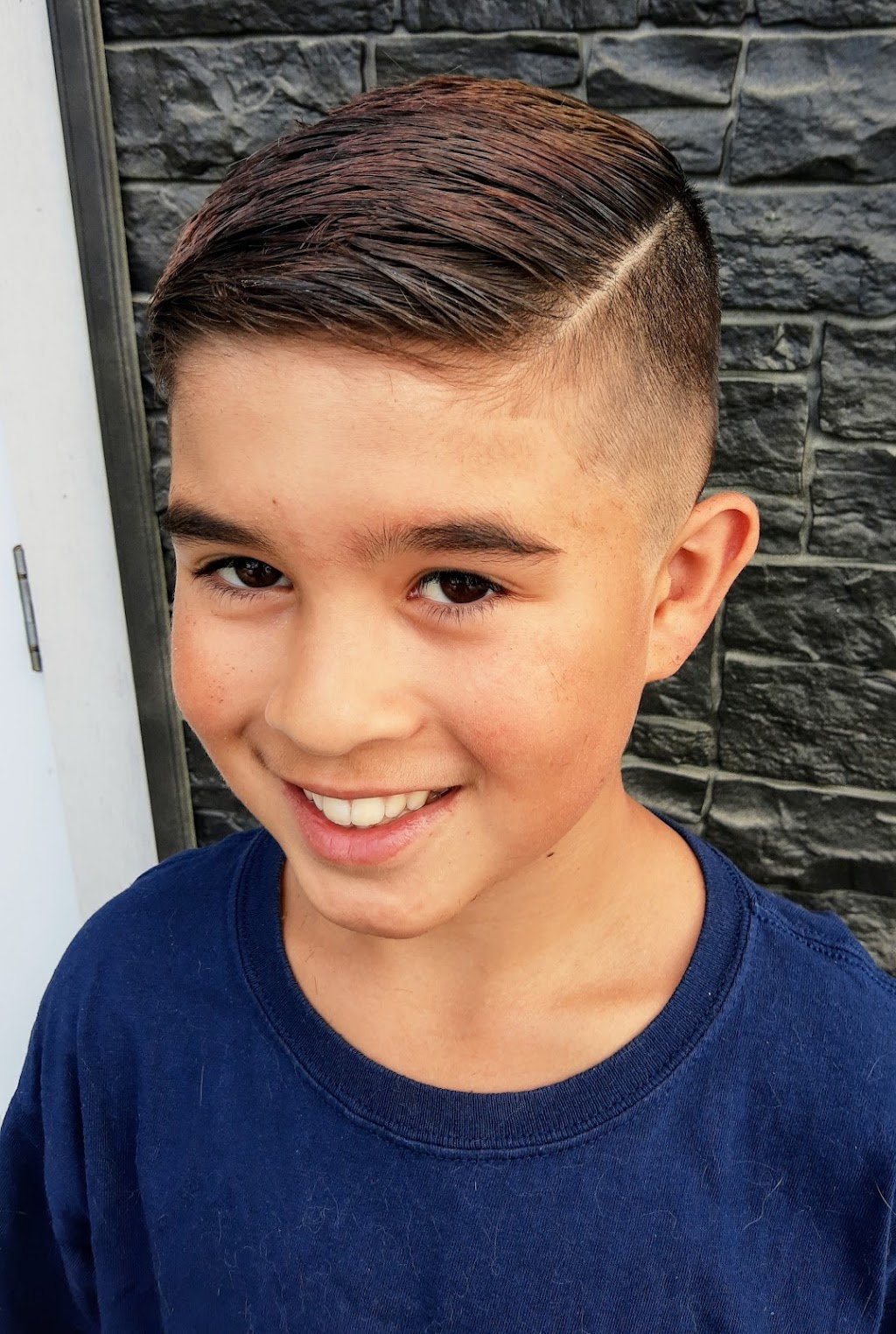 Falling Locks Barbershop | 83 Colorado Dr, Campbell River, BC V9H 1N2, Canada | Phone: (250) 201-7071