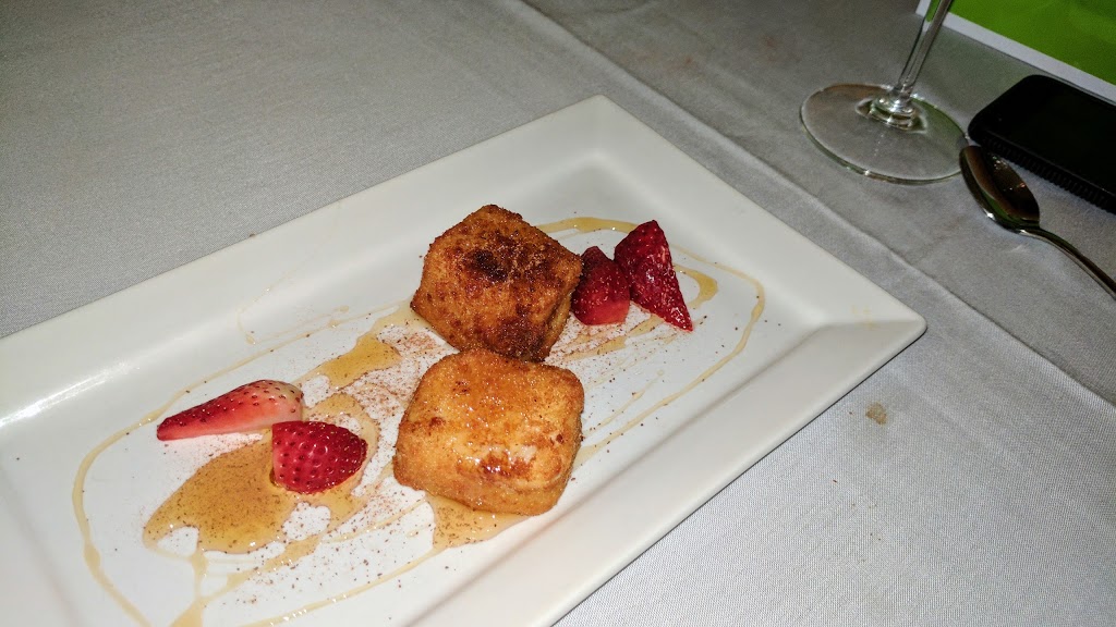 LaVinia Restaurant | 2350 Lake Shore Blvd W, Etobicoke, ON M8V 1B6, Canada | Phone: (647) 748-2350