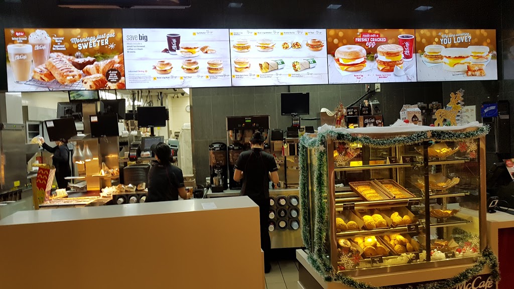 McDonalds | 1571 Sandhurst Cir, Scarborough, ON M1V 1V2, Canada | Phone: (416) 292-6706