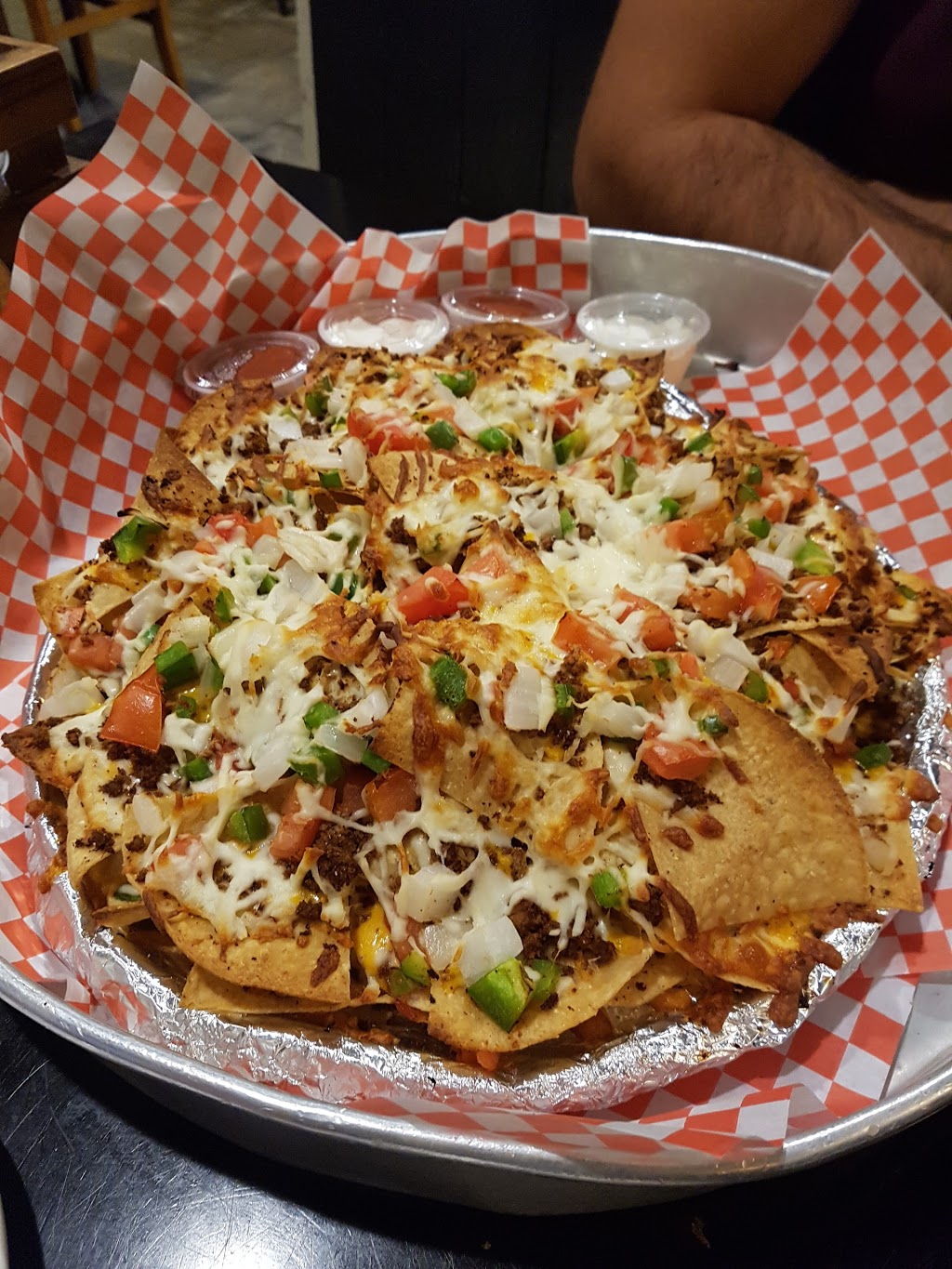 Alibi Roadhouse | 25 Oxford St W, London, ON N6H 1R2, Canada | Phone: (519) 661-0490