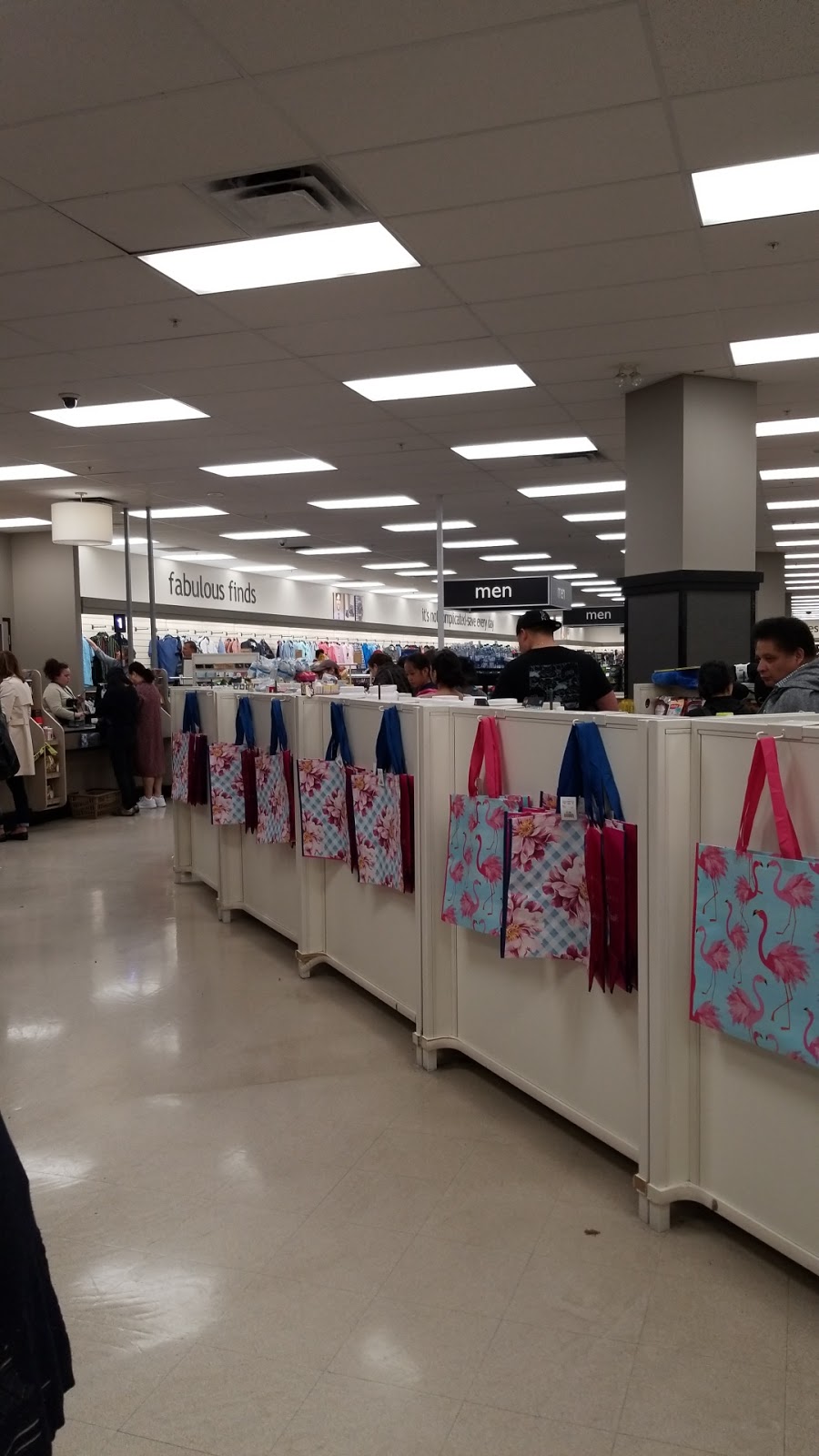HomeSense | 4720 Kingsway, Burnaby, BC V5H 4M2, Canada | Phone: (604) 430-3457