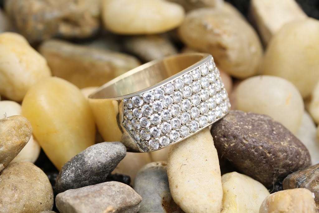 Gem Jewellers Custom Designs | 40750 Tantalus Rd, Squamish, BC V8B 0L4, Canada | Phone: (604) 892-3002