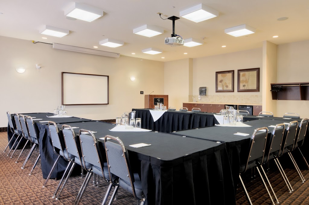 Canalta Hotel | 1360 Sims Ave, North Weyburn, SK S0C 1X0, Canada | Phone: (306) 842-8000