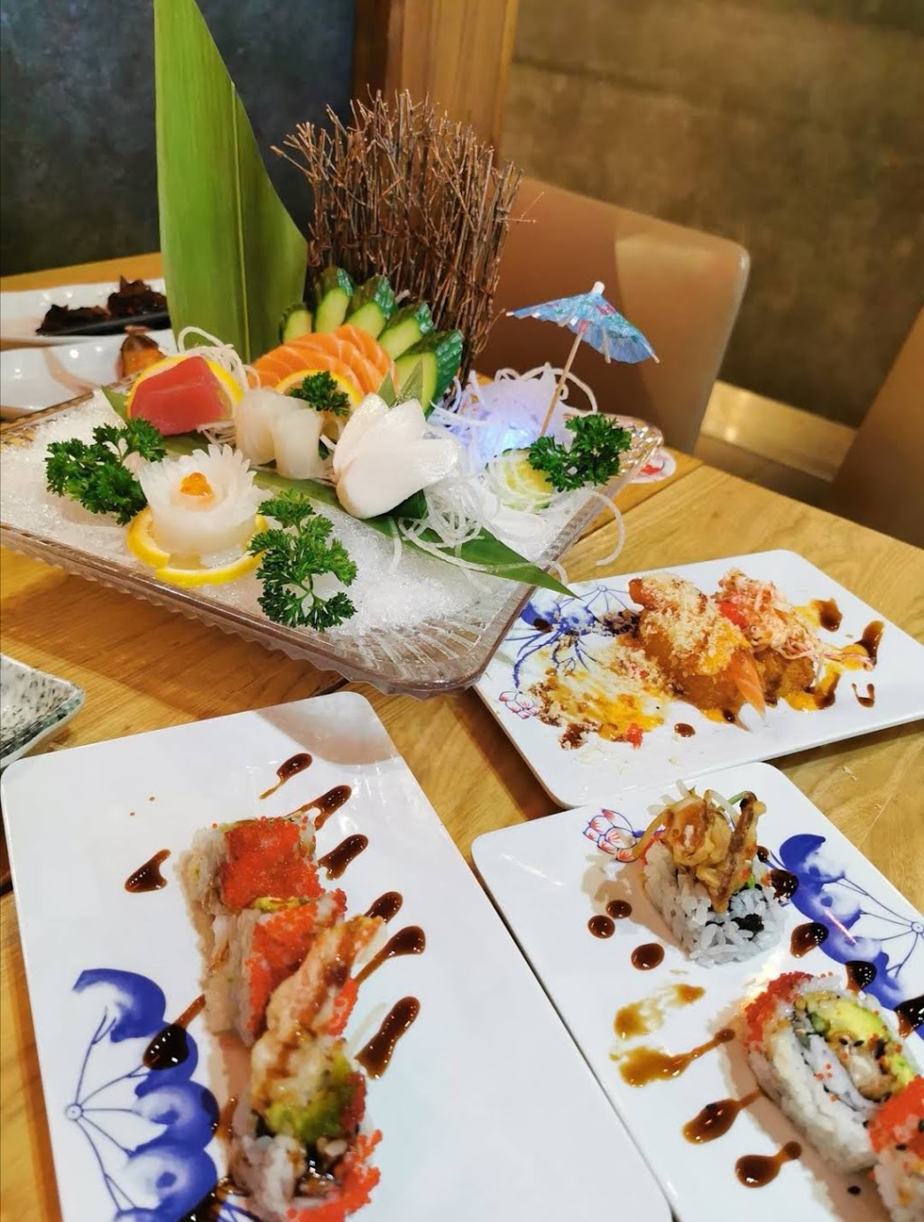 Rice Sushi | Hampshire Gate #8a, Oakville, ON L6H 6C8, Canada | Phone: (905) 829-9888
