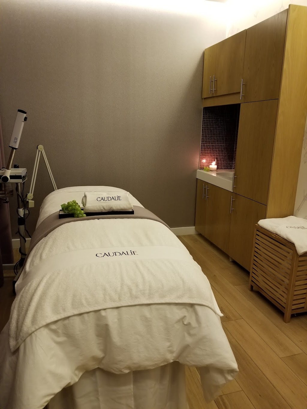 Caudalie Boutique Spa | 3035 Boulevard le Carrefour, Laval, QC H7T 1C8, Canada | Phone: (450) 682-3107