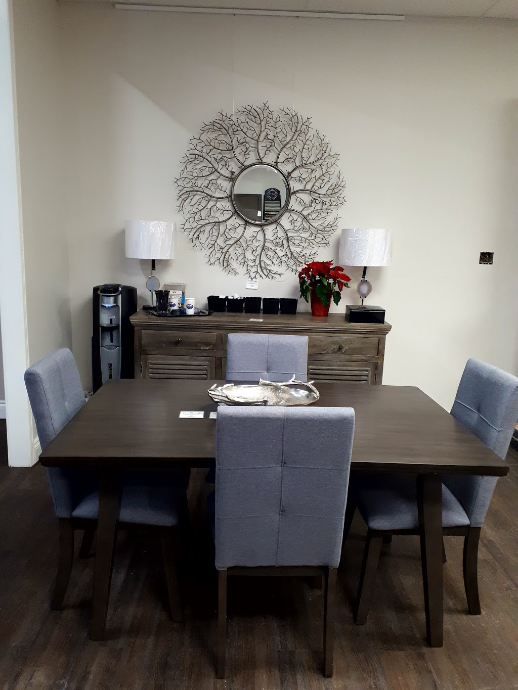 Vosburgh Home Decor | 143 Rose Glen Rd S, Port Hope, ON L1A 3V6, Canada | Phone: (905) 885-2885