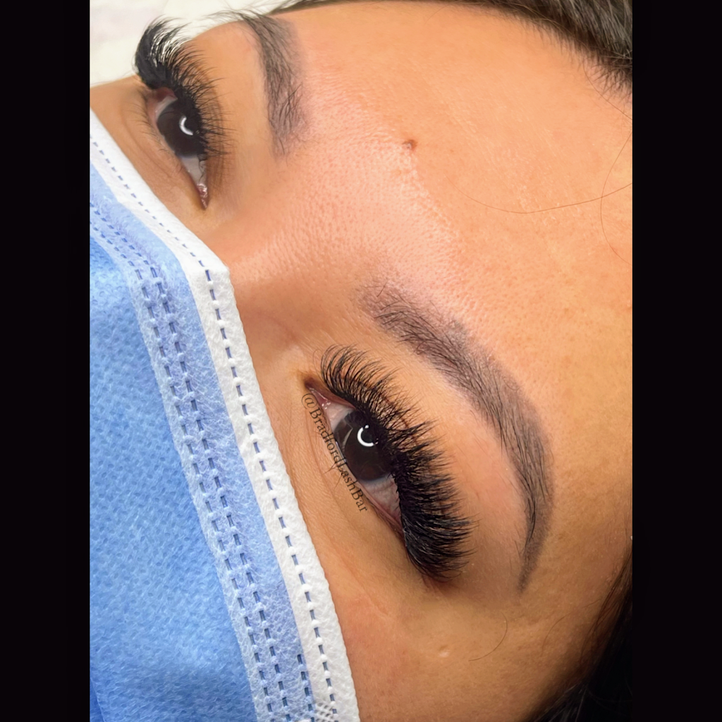 Bradford LashBar | 112 Downy Emerald Dr, Bradford, ON L3Z 0E7, Canada | Phone: (647) 669-5744