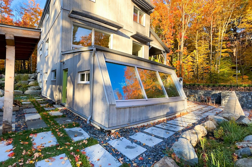 Le Camp Caché | 37 Rue Hamel, Shefford, QC J2M 1V3, Canada | Phone: (514) 979-4556