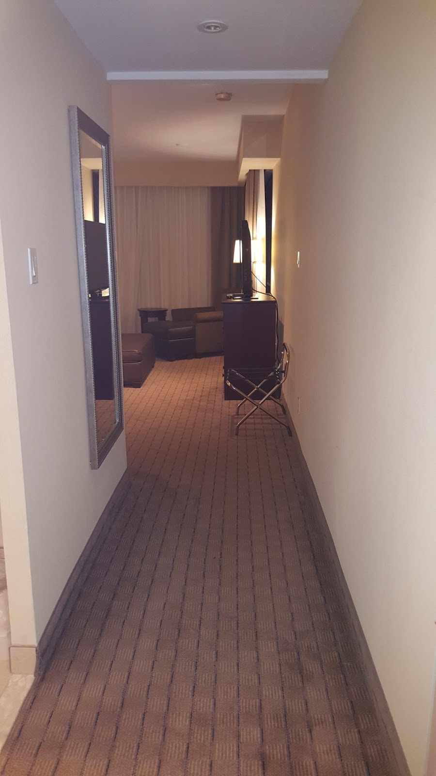 Holiday Inn Toronto Airport East | 600 Dixon Rd, Etobicoke, ON M9W 1J1, Canada | Phone: (416) 240-7511