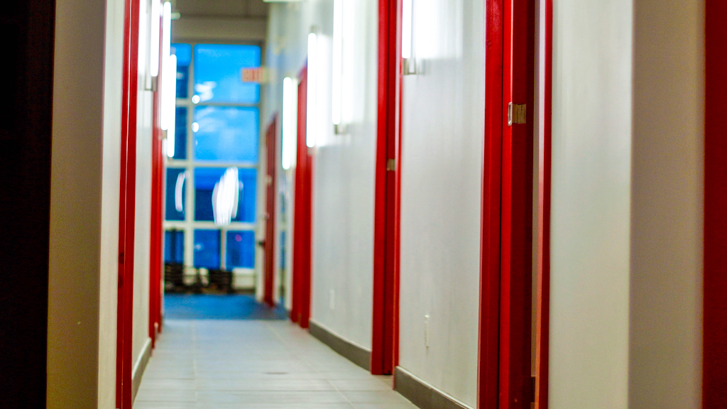Centro Health Clinic | 15-10 Strada Dr, Woodbridge, ON L4L 5W2, Canada | Phone: (416) 855-4243