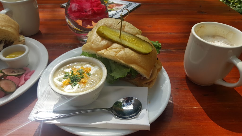 Linden Gardens and the Frog City Café | 351 Linden Ave, Kaleden, BC V0H 1K0, Canada | Phone: (250) 497-6600
