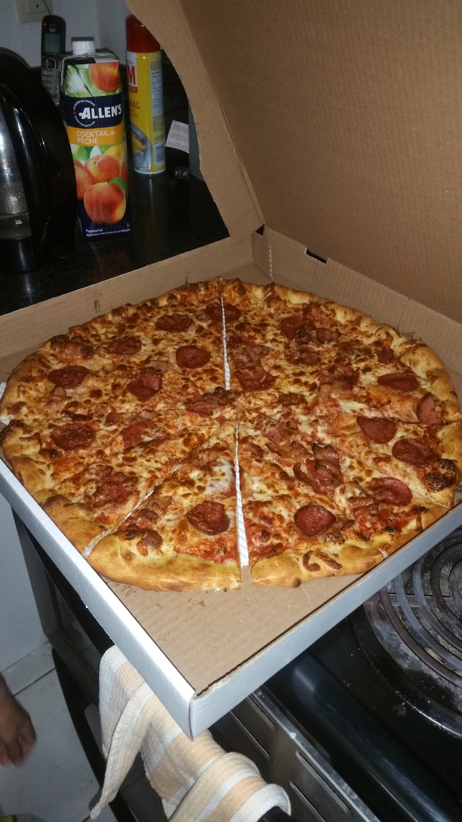 Chiccos Pizza | 9710 ON-9, Palgrave, ON L0N 1P0, Canada | Phone: (416) 900-3225