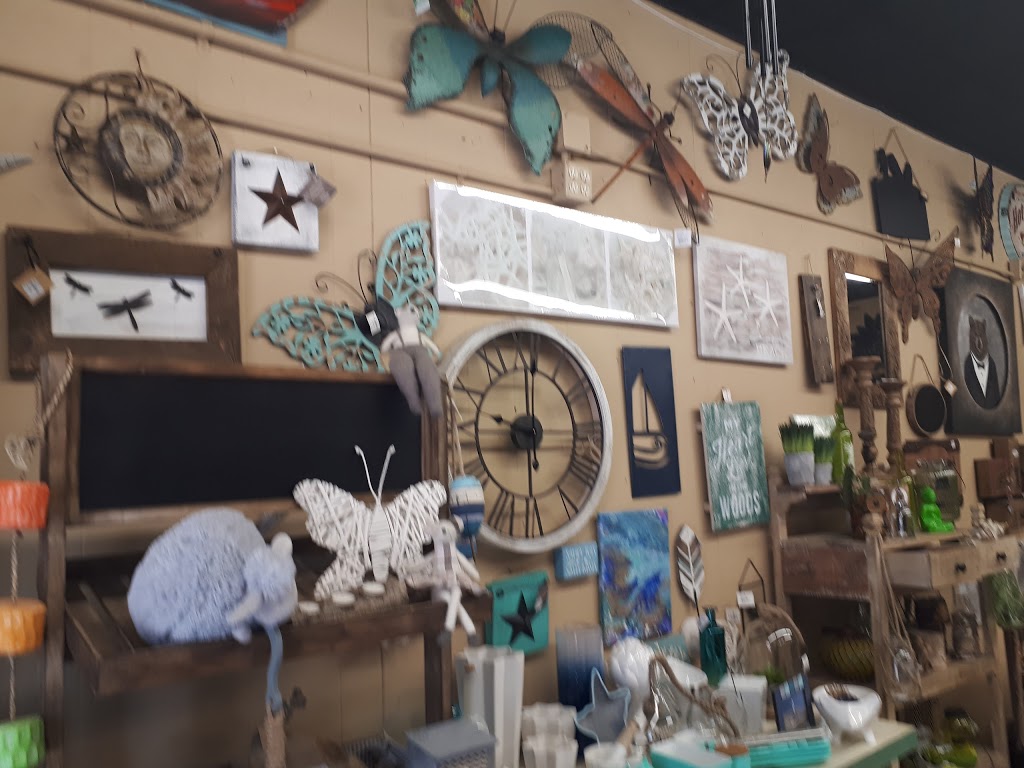 Rudys Regina Beach | 115 Centre St, Regina Beach, SK S0G 4C0, Canada | Phone: (306) 729-3335